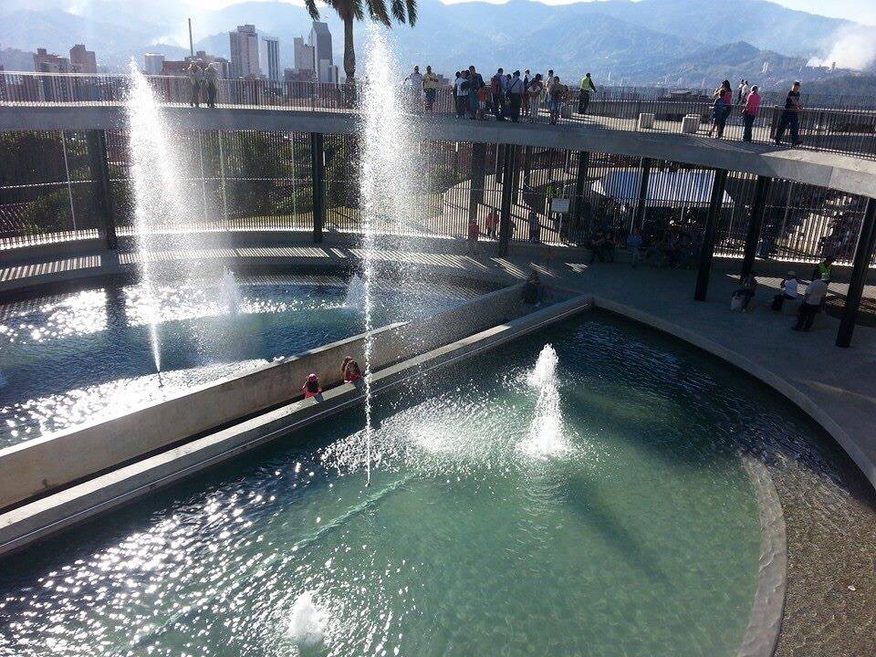 “Parque público en reservas de agua en Medellín, Colombia”. Diseño: Mario Camargo y Luis Orlando Tombé.