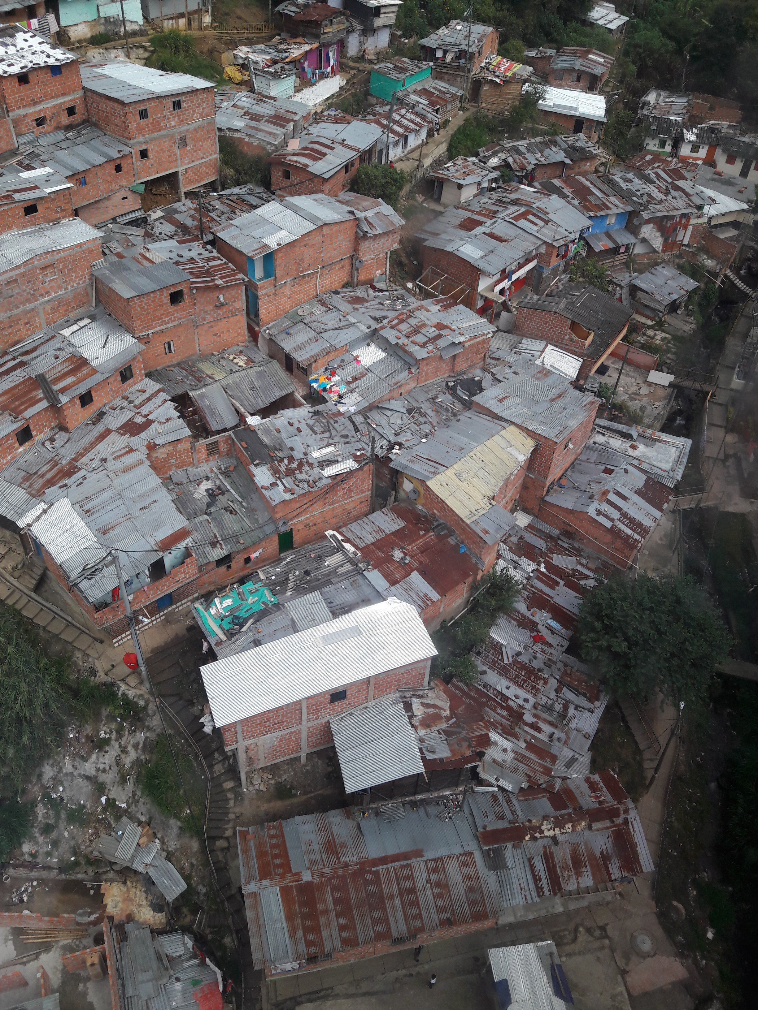 Barrios informales, Foto tomada desde Cable Aéreo de Oriente.